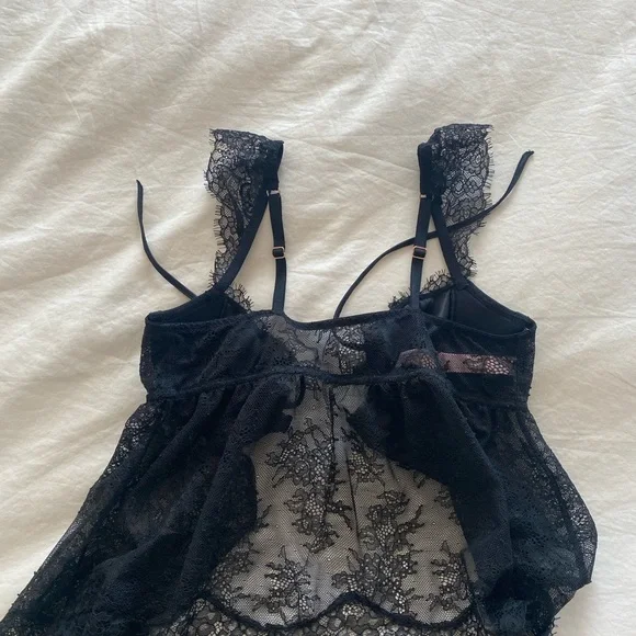 Victoria Secret Lacy Babydoll Top - Picture 4 of 4